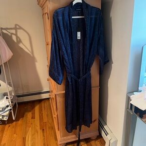 NWT BCBGMAXAZRIA Blue and Black Snake Patterned Kimono